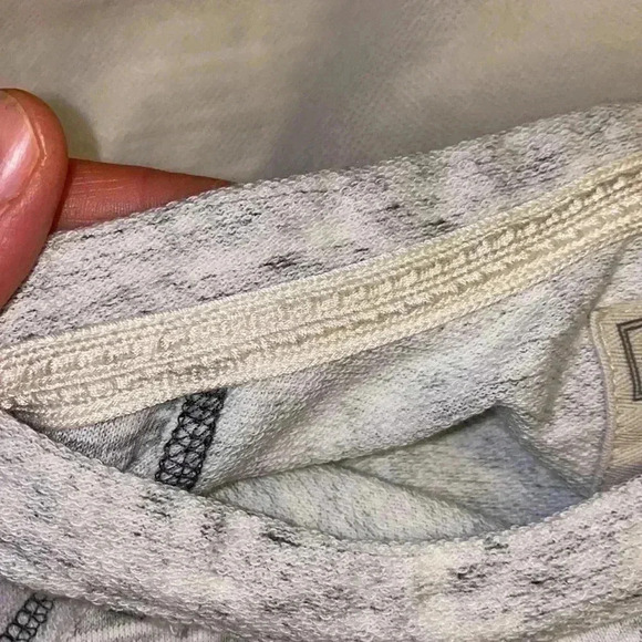 Vintage  Montreal Canadians long sleeve cotton sweater - perfect Vintage - Picture 9 of 9